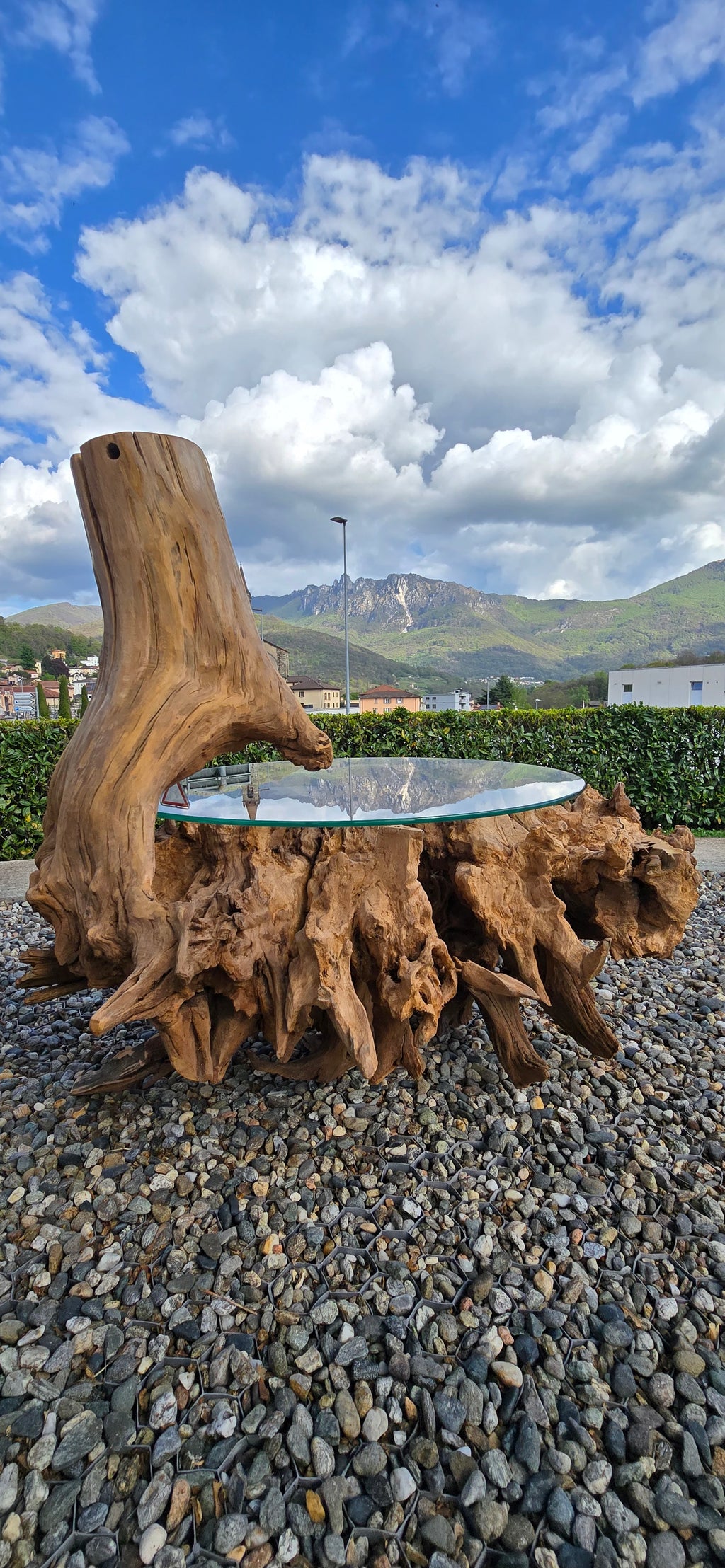 Scultura "La Mano de Dios"