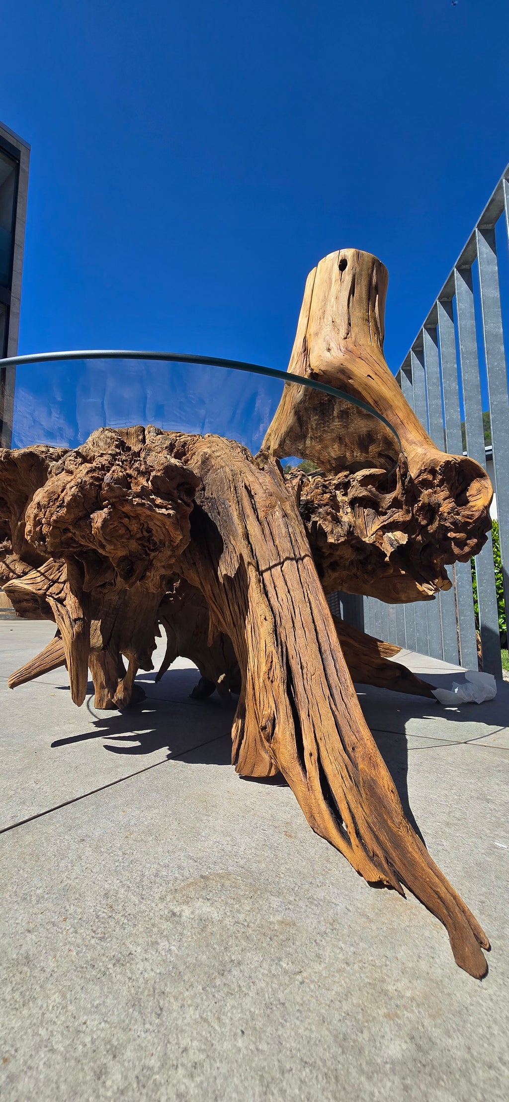 Scultura "La Mano de Dios"